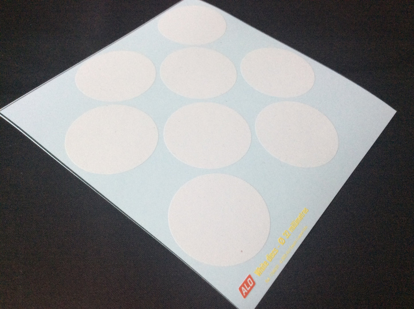 WHITE DISCS - 1:43, 1:32, 1:24, 1:18 DECALS