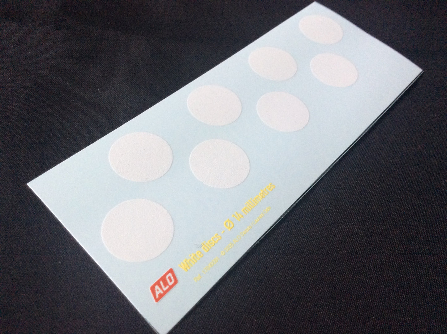 WHITE DISCS - 1:43, 1:32, 1:24, 1:18 DECALS