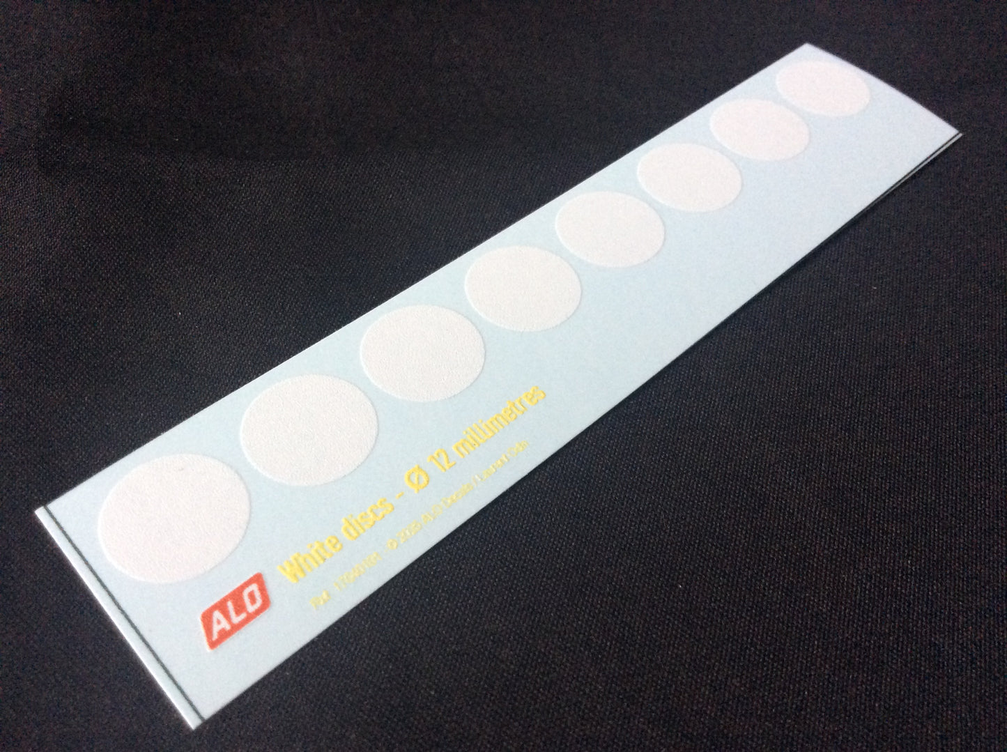 WHITE DISCS - 1:43, 1:32, 1:24, 1:18 DECALS