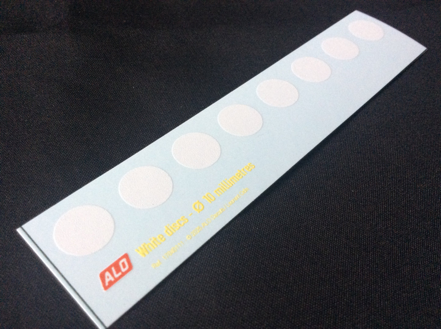 WHITE DISCS - 1:43, 1:32, 1:24, 1:18 DECALS