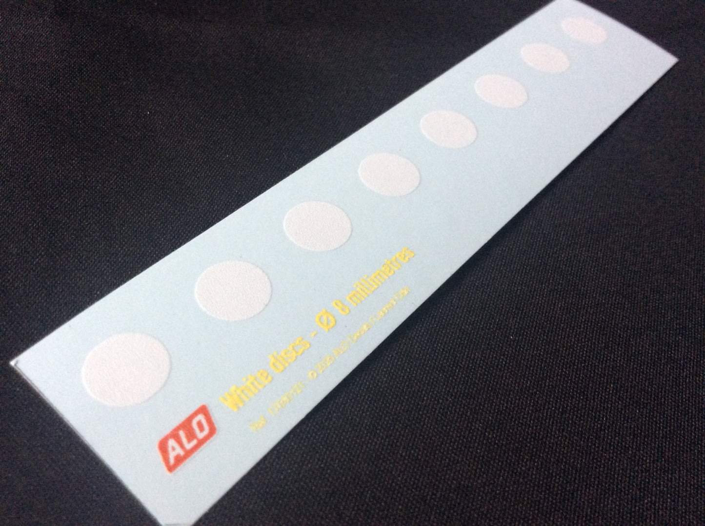 WHITE DISCS - 1:43, 1:32, 1:24, 1:18 DECALS